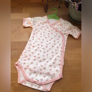 NWT Under the Nile Egyptian Organic Cotton Floral Baby Onesie size 3-6 months